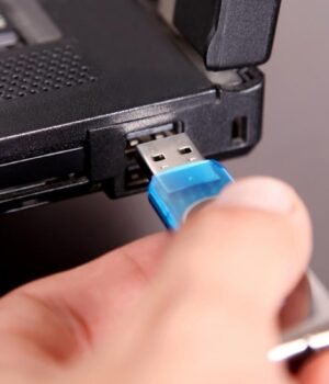 Як-безкоштовно-пришвидшити-повільний-ПК-або-ноутбук-–-допоможе-звичайна-флешка