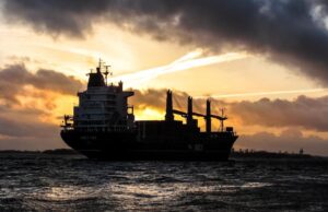 Євросоюз запропонував Трампу разом покінчити з “тіньовим флотом” РФ Євросоюз-запропонував-Трампу-разом-покінчити-з-“тіньовим-флотом”-РФ