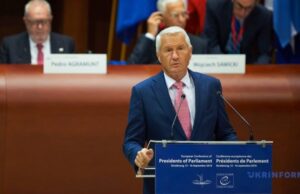 Після скандалу з Епштейном Норвегія ініціює розслідування щодо експрем’єра Ягланда Після-скандалу-з-Епштейном-Норвегія-ініціює-розслідування-щодо-експрем’єра-Ягланда