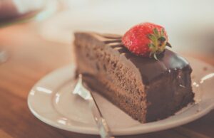Кондитерка придумала рецепт шоколадного торту “на кожен день”: чим він корисний Кондитерка-придумала-рецепт-шоколадного-торту-“на-кожен-день”:-чим-він-корисний