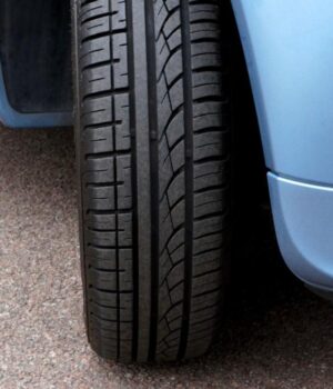 Чи-можна-ставити-на-авто-шини-одночасно-двох-брендів:-що-кажуть-фахівці