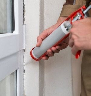 Як-утеплити-вікна-й-двері-без-ремонту:-ефективні-способи-зберегти-тепло