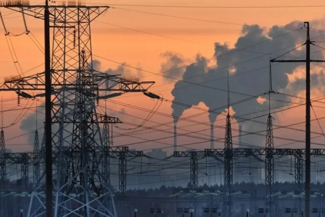 Аварійні відключення світла запроваджені по всій Україні через атаки ворога Аварійні-відключення-світла-запроваджені-по-всій-Україні-через-атаки-ворога