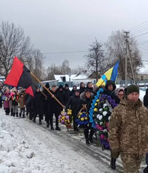 На-Волині-попрощалися-з-полеглим-Героєм-Юрієм-Зінчуком