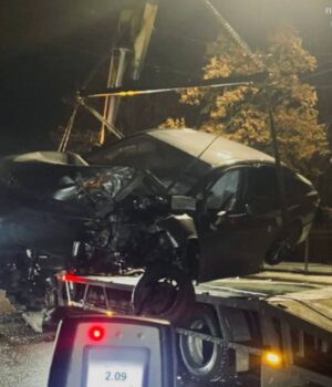 П’яним-влетів-у-стовп-і-розтрощив-авто:-водія-судили-за-ДТП-у-Луцьку