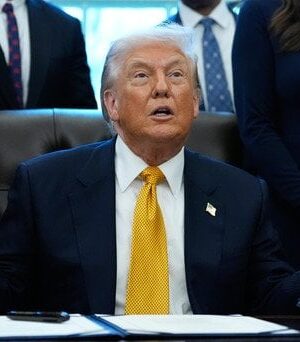 Обама-та-його-дружина-у-вигляді-мавп:-Трамп-прокоментував-скандальне-відео