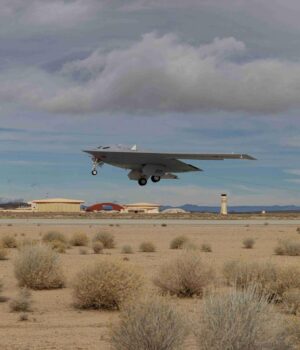 Скільки-потрібно-b-21-та-f-47-для-знищення-авіабаз-у-разі-війни-з-Китаєм:-оцінка-експертів