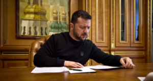 Зеленський підписав нові санкції проти виробників ракет і дронів РФ Зеленський-підписав-нові-санкції-проти-виробників-ракет-і-дронів-РФ