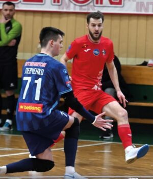 Волинське-дербі:-«Любарт»-та-«Кардинал»-забили-10-голів-у-епічному-матчі