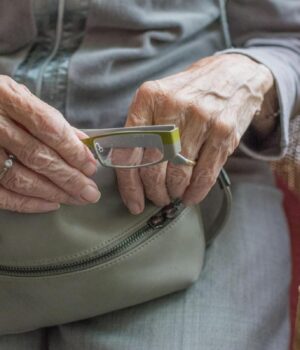 Як-зрозуміти,-що-людина-старіє-правильно:-лікарі-перелічили-7-ознак