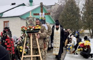 Нововолинська громада попрощалася з загиблим на фронті Захисником Дмитром Назаровським Нововолинська-громада-попрощалася-з-загиблим-на-фронті-Захисником-Дмитром-Назаровським