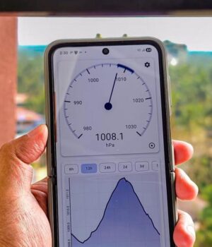 Барометр-у-смартфоні-може-передбачити-погоду-точніше-за-прогнози-–-ось-як-це-працює