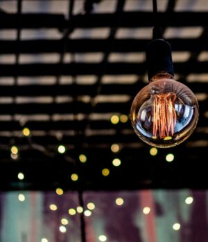 Чому-на-Волині-світло-подають-лише-шість-годин-на-добу