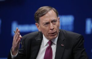 Чому Путін не піде на мир: жорстка оцінка від колишнього директора ЦРУ Чому-Путін-не піде-на мир:-жорстка-оцінка-від-колишнього-директора-ЦРУ