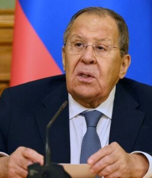 Маски-скинуто:-Лавров-розмріявся-довести-“ісконно-рускіє”-землі-в-“родную-гавань”