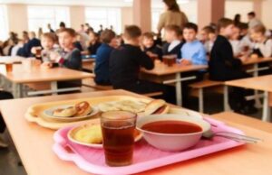 На роботу – вночі: як працюють при відключеннях світла їдальні у школах Луцька На-роботу-–-вночі:-як-працюють-при-відключеннях-світла-їдальні-у-школах-Луцька