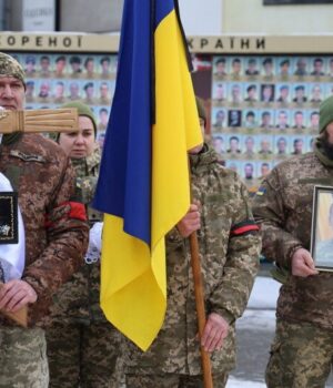 У-Луцьку-провели-в-останню-дорогу-військового-Віктора-Смоляра