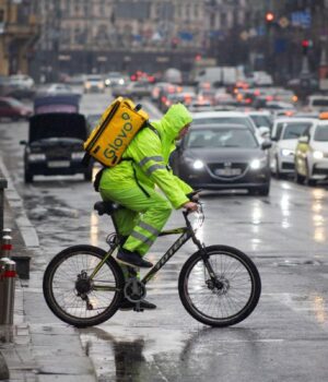 glovo-масово-списує-з-клієнтів-незаплановані-чайові-від-тисячі-гривень,-–-юзери-threads