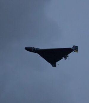 Росіяни-масовано-атакували-Одесу:-пошкоджено-обʼєкт-інфраструктури-та-бізнес-центр