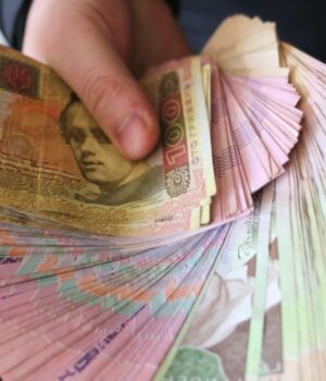 Українці-отримають-до-430-тисяч-гривень:-хто-може-скористатися-програмою