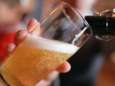 Люди стали пити менше пива, один з лідерів галузі звільняє тисячі працівників Люди-стали-пити-менше-пива,-один-з-лідерів-галузі-звільняє-тисячі-працівників