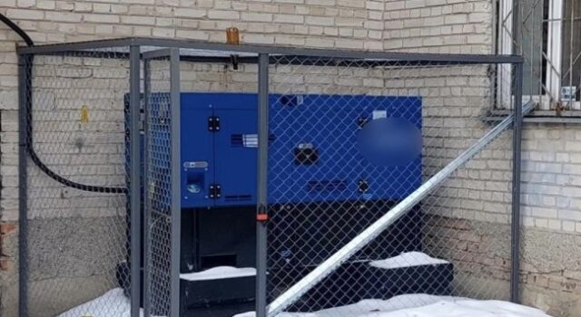 Чоловік у Луцьку розстріляв генератор живлення базової станції зв’язку Чоловік-у-Луцьку-розстріляв-генератор-живлення-базової-станції-зв’язку