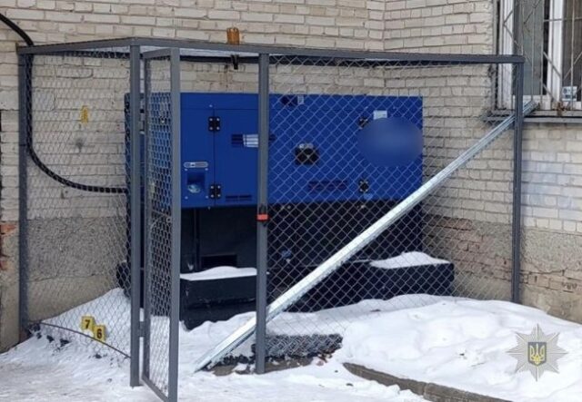 Чоловік у Луцьку розстріляв генератор живлення базової станції зв’язку Чоловік-у-Луцьку-розстріляв-генератор-живлення-базової-станції-зв’язку