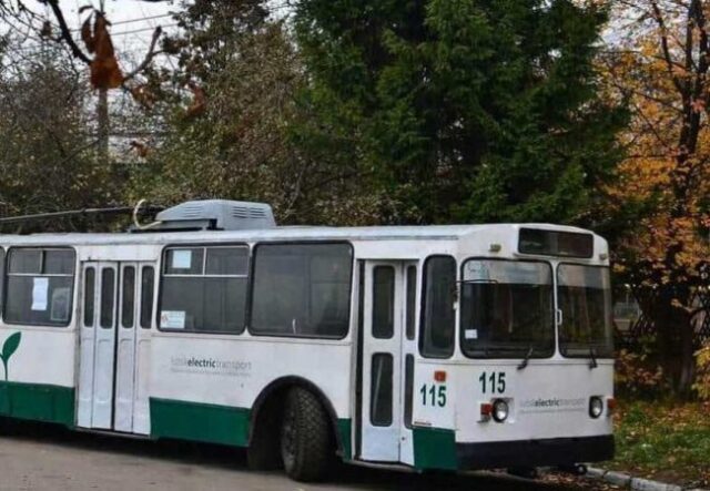 Через пошкодження мережі у Луцьку змінили рух тролейбусів: деталі Через-пошкодження-мережі-у-Луцьку-змінили-рух-тролейбусів:-деталі