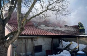 На Волині горіли літня кухня та дровітня На-Волині-горіли-літня-кухня-та-дровітня