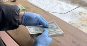 Лучанка за 10 тисяч доларів «допомагала» чоловікам отримувати фіктивні діагнози Лучанка-за-10-тисяч-доларів-«допомагала»-чоловікам-отримувати-фіктивні-діагнози