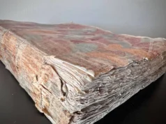 Митники передали до найстарішої бібліотеки України латиномовну книгу XVIII століття Митники-передали-до-найстарішої-бібліотеки-України-латиномовну-книгу-xviii-століття