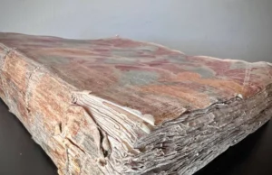 Митники передали до найстарішої бібліотеки України латиномовну книгу XVIII століття Митники-передали-до-найстарішої-бібліотеки-України-латиномовну-книгу-xviii-століття