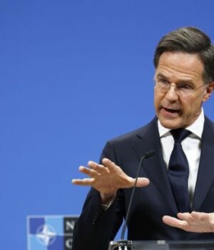 “Перестав-слухати-Лаврова”:-Рютте-зробив-заяву-про-переговори-і-гарантії-для-України