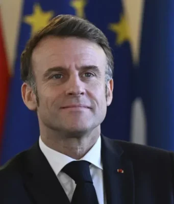 Макрон не планує зустрічатися з путіним "найближчими днями" Макрон-не-планує-зустрічатися-з-путіним-"найближчими-днями"