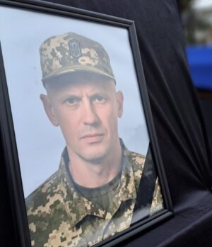 Перший-бойовий-вихід-став-фатальним:-у-Ковелі-поховали-воїна-Ярослава-Лукашука