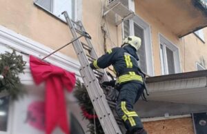 На Волині у квартирі зачинилася дворічна дитина На-Волині-у-квартирі-зачинилася-дворічна-дитина