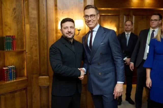 Зеленський і Стубб домовляються про спільне виробництво зброї Зеленський і Стубб домовляються про спільне виробництво зброї