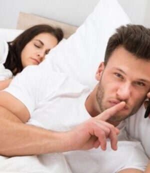 У якому-віці-найчастіше-подружжя-зраджує-одне-одного:-вчені-назвали-періоди-життя У якому-віці-найчастіше-подружжя-зраджує-одне-одного:-вчені-назвали-періоди-життя