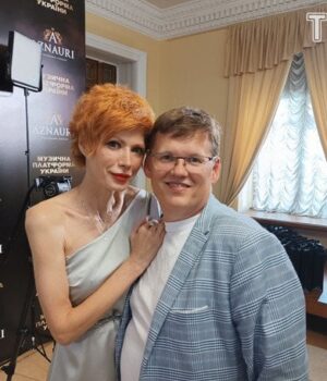 Олена-Христина-Лебідь-спровокувала-чутки-про-розрив-із Павлом-Розенком