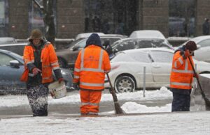 В Києві жорсткий дефіцит комунальників: в якому районі найбліьше не вистачає рук В-Києві-жорсткий-дефіцит-комунальників:-в-якому-районі-найбліьше-не-вистачає-рук