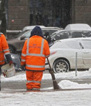 В-Києві-жорсткий-дефіцит-комунальників:-в-якому-районі-найбліьше-не-вистачає-рук