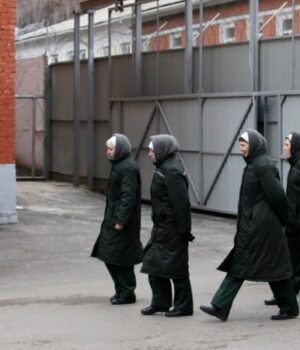 Як-Росія-вербує-жінок-із-Центральної-Азії-на-війну-проти-України