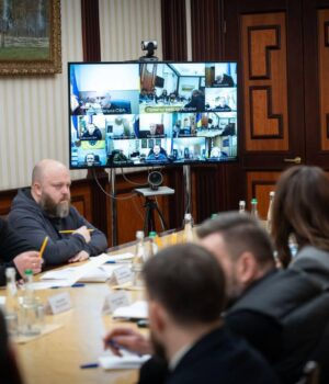 Очільникам-ОВА-наказали-готуватись-до-наступної-зими-–-під-час-блекаутів-усе-має-працювати