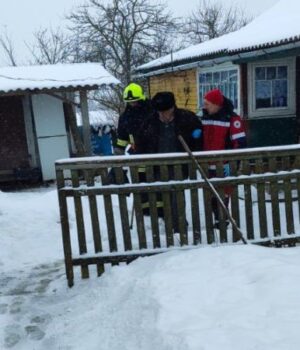 Через-снігові-замети-на-Волині-«швидка»-не-дісталася-до-хворого