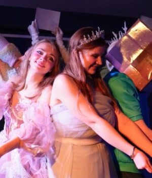 Театр-як-прихисток:-як-українські-біженці-знайшли-у-Брюсселі-власну-сцену