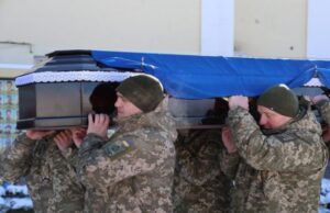 Луцька громада віддала останню шану загиблому на війні воїну Миколі Северенюку Луцька-громада-віддала-останню-шану-загиблому-на-війні-воїну-Миколі-Северенюку