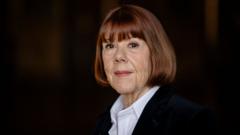 Коханий присипляв її й приводив десятки чоловіків ґвалтувати – розповідь Жизель Пелікo для ВВС Коханий-присипляв-її-й-приводив-десятки-чоловіків-ґвалтувати-–-розповідь-Жизель-Пелікo-для-ВВС