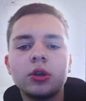 На-Волині-поліція-розшукала-17-річного-хлопця,-який-учора-зник-з-дому На-Волині-поліція-розшукала-17-річного-хлопця,-який-учора-зник-з-дому