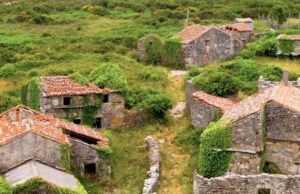В Іспанії продають закинуте селище за смішною ціною В-Іспанії-продають-закинуте-селище-за-смішною-ціною