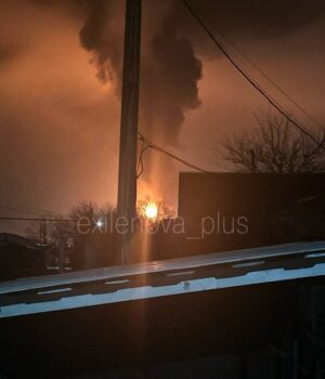 У-Краснодарському-краї-спалахнула-пожежа-на-Ільському-НПЗ-—-моніторингові-канали У-Краснодарському-краї-спалахнула-пожежа-на-Ільському-НПЗ-—-моніторингові-канали